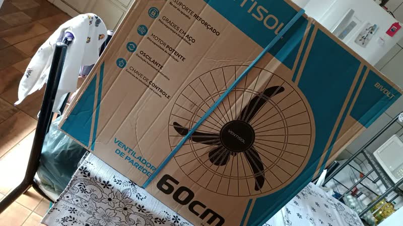 foto de Ventilador de parede Ventisol Comercial preto 200w com 3 pás de plástico 60 cm de diâmetro