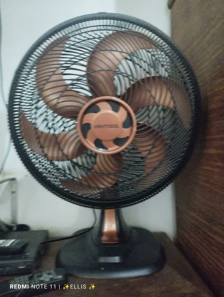 foto de Ventilador de Mesa Ventisol Turbo 6 Pás 40cm Preto 551