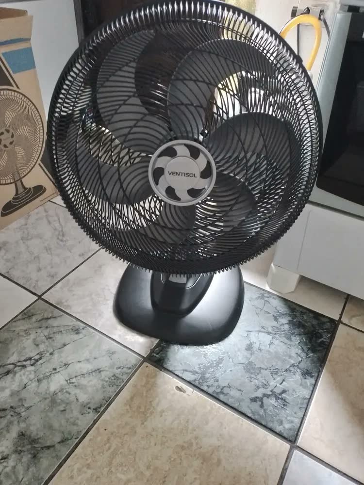 foto de Ventilador de Mesa Ventisol Turbo 6 Pás 40cm Preto 551