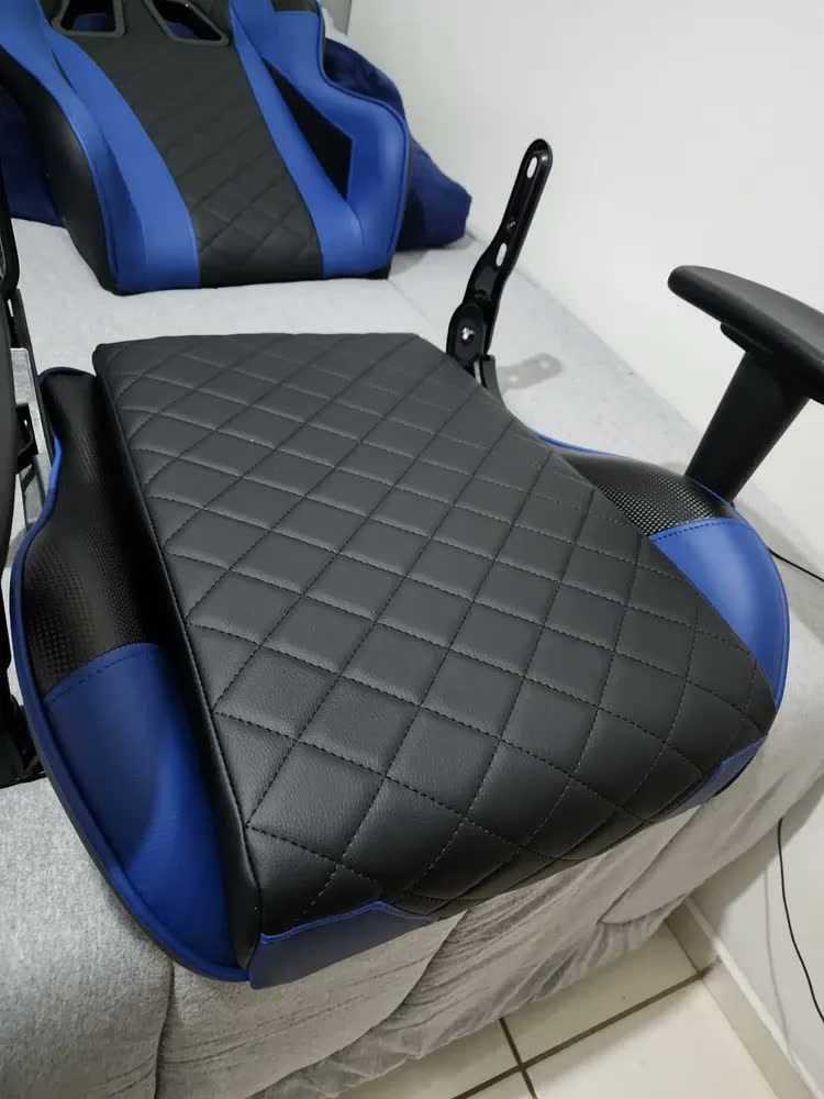foto de Cadeira Gamer ThunderX3 TGC12 Ergonômica Reclinável Preto/Azul