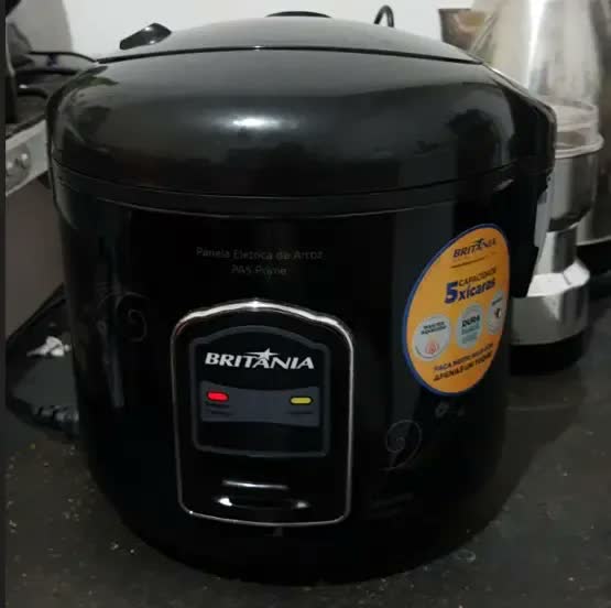 foto de Panela De Arroz Britânia Pa5 Prime Preta