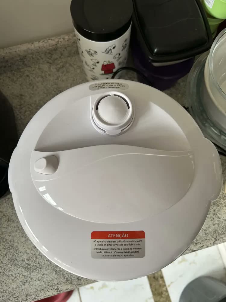 foto de Panela Elétrica De Arroz Britânia Pa10 Prime 700w Cor Branco