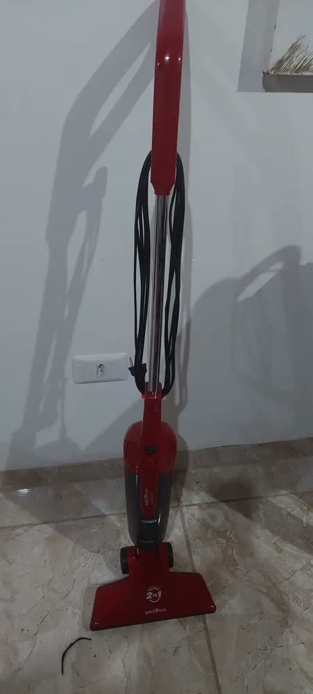 foto de Aspirador Vassoura Elétrica Britânia 1290 /5 1000w Com Hepa