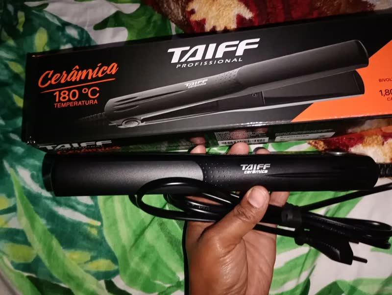 foto de Kit Chapinha 180º Cerâmica Secador 1700w Profissional Taiff