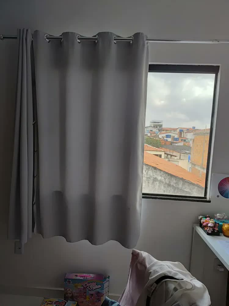 foto de Cortina Blackout Em Tecido 2,00x1,80 Corta Luz - Avelã