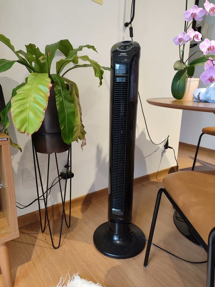 foto de Ventilador Torre Arno Eole Infinite Preto 127