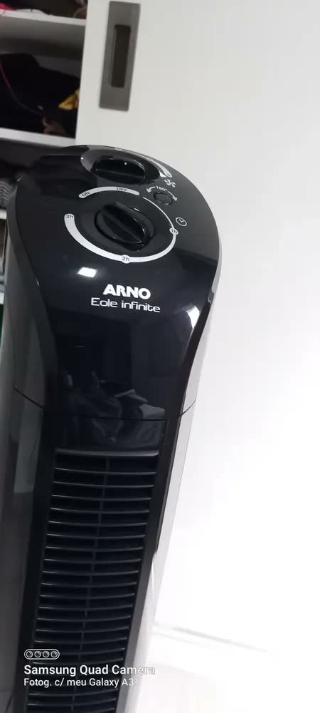 foto de Ventilador De Torre Arno Com 03 Velocidades Preto Neole Cor das pás -