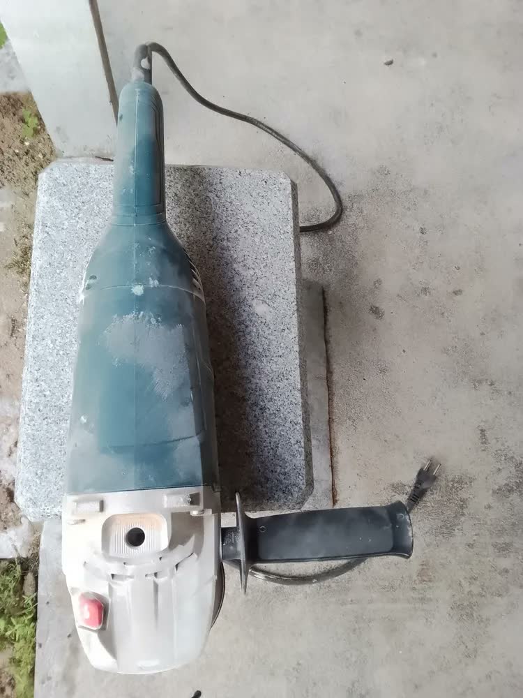 foto de Esmerilhadeira Bosch 9