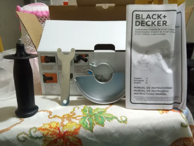 foto de Esmerilhadeira Angular 115mm BLACK+DECKER 12000Rpm G650 650W