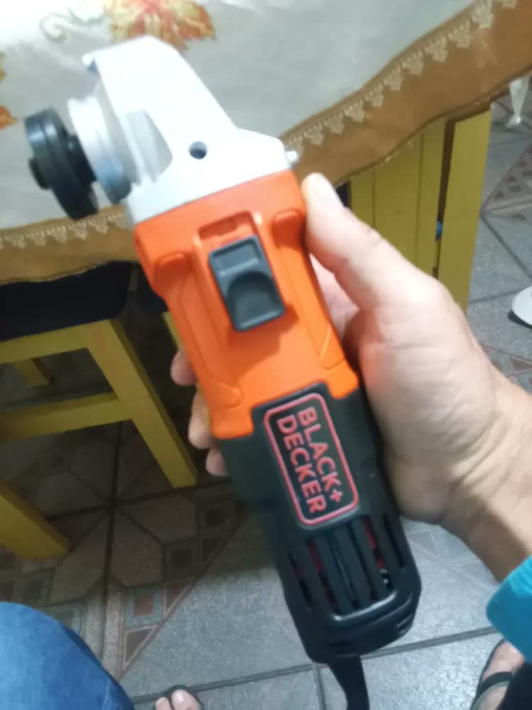 foto de Esmerilhadeira Angular 115mm BLACK+DECKER 12000Rpm G650 650W