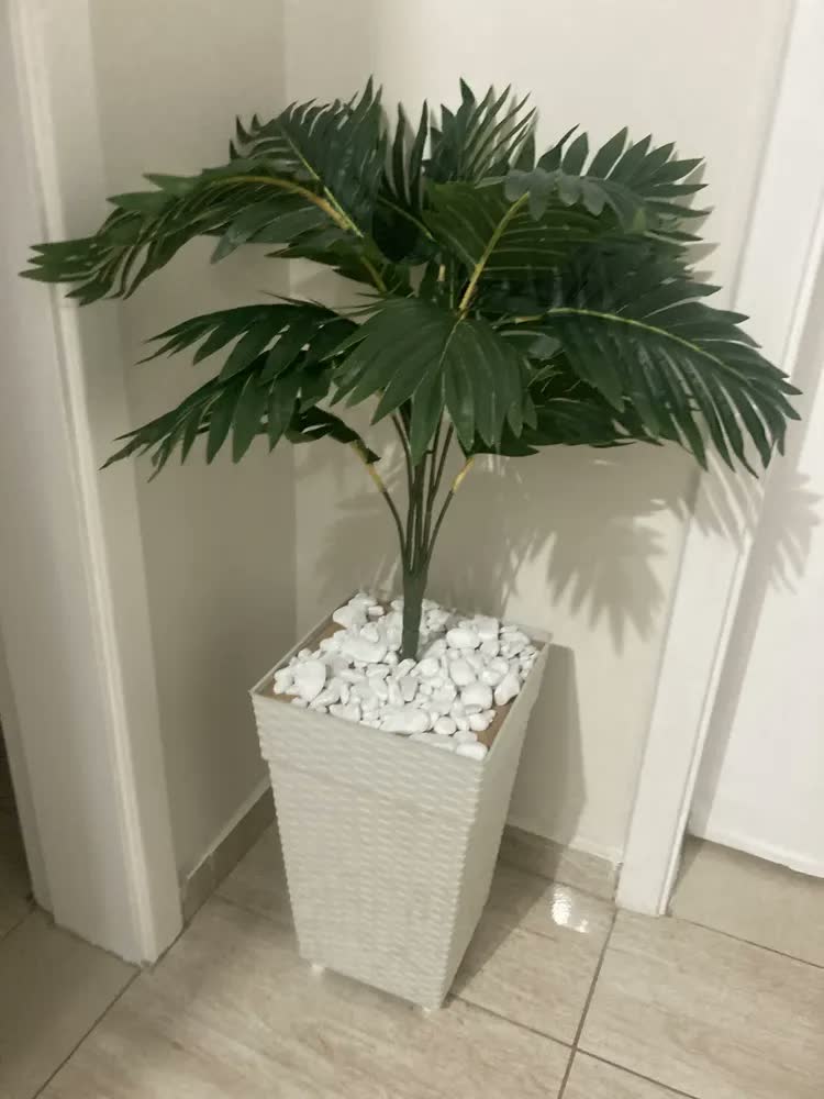 foto de Planta Artificial Palmeira Grande Sala Decoracao Com Vaso