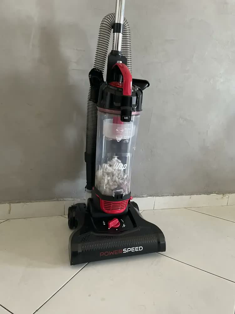 foto de Aspirador de pó vertical 2 em 1 WAP Power Speed 2000W com filtro HEPA 127V