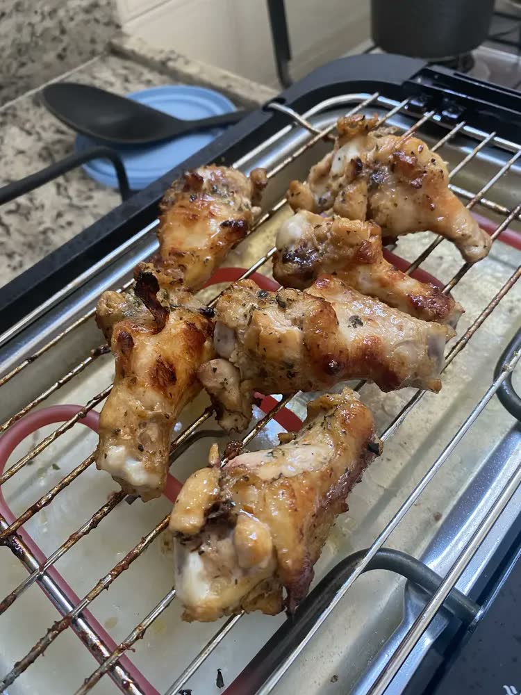 foto de Churrasqueira Gourmet Bcg1 1200w Britânia 110v Preto