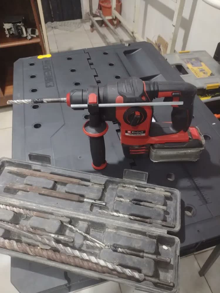 foto de Martelete Perfurador Rompedor Einhell Herocco Bl sem bateria profissional sds plus