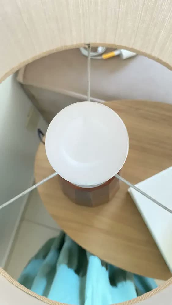 foto de Abajur  Luminaria De Mesa Quarto Sala  Moderno