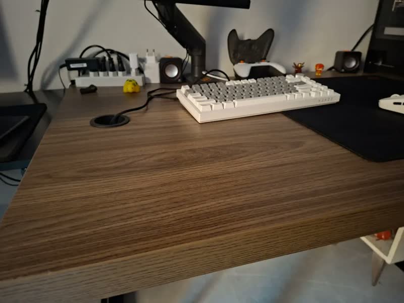 foto de Escrivaninha Mesa Secretária Kappesberg Frame 120cm Estilo Industrial Design Quarto Escritório Moderno Cor Munique