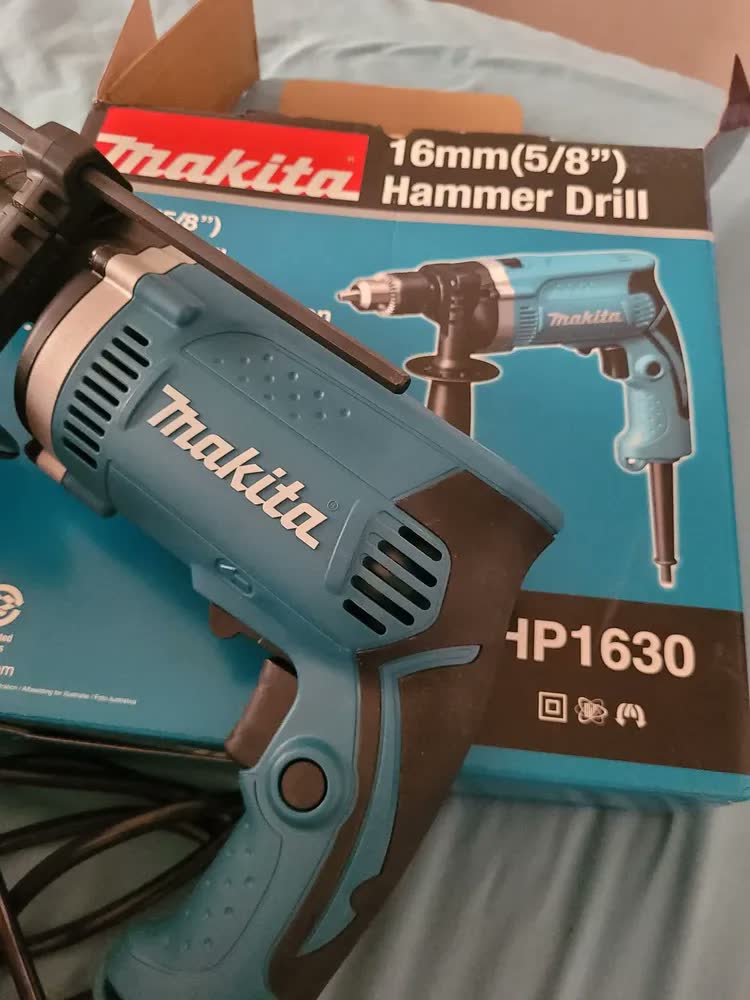 foto de Furadeira de impacto 1/2pol 710W HP1630 Makita