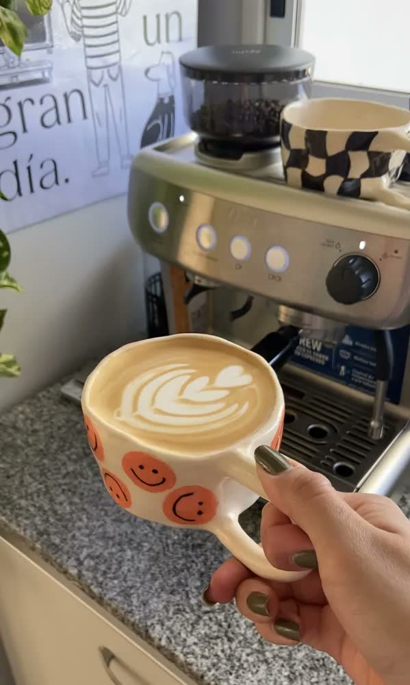 foto de Cafeteira Espresso Oster Xpert Perfect Brew Cor Aço inoxidável