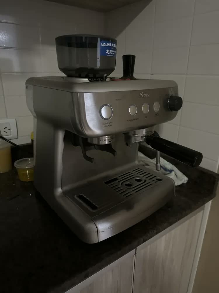 foto de Cafeteira Espresso Oster Xpert Perfect Brew Cor Aço inoxidável
