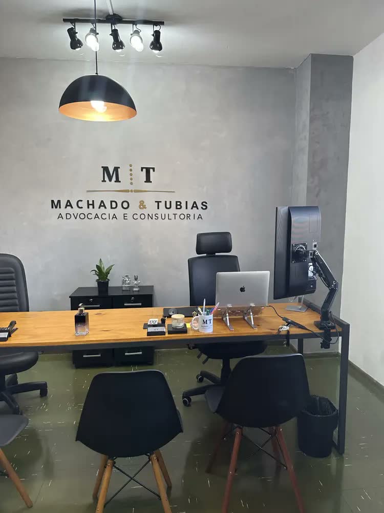 foto de Suporte Articulado de Mesa F80N com Pistão a Gás para Monitores de 17'' a 35'' Ergonômico