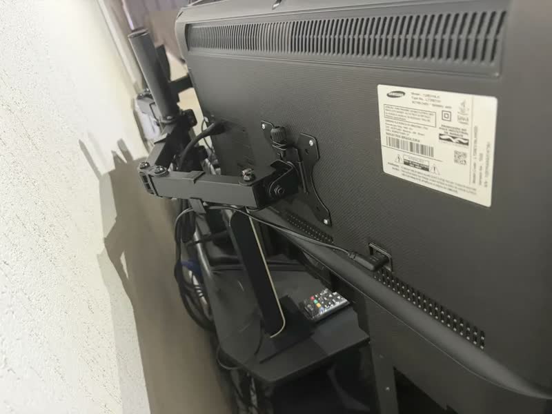 foto de Suporte Duplo ELG T1224n De Mesa Para Monitor 17 Até 32 Cor Preto