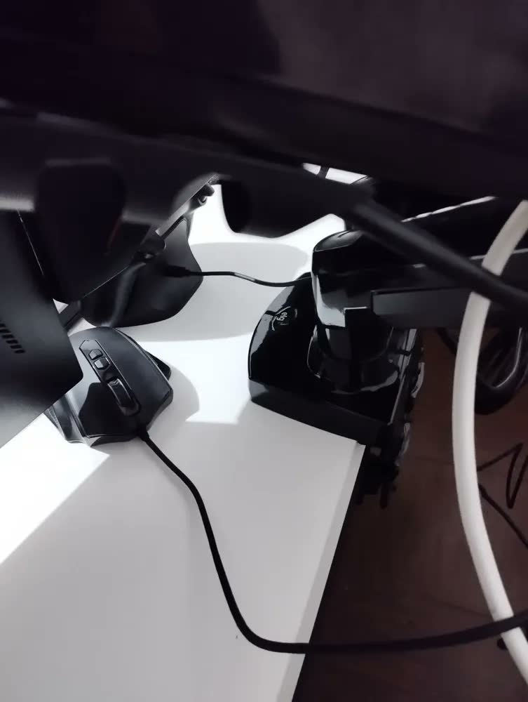foto de Suporte Ergonômico Articulado de Mesa, 2 Monitores 17