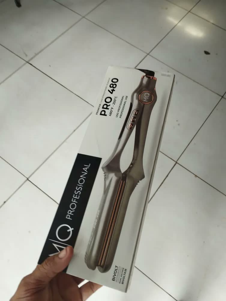 foto de Chapinha De Cabelo Mq Professional Titanium Pro 480 Cor Chumbo