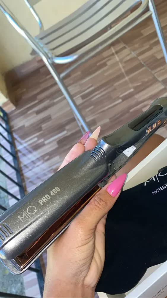 foto de Chapinha De Cabelo Mq Professional Titanium Pro 480 Cor Chumbo