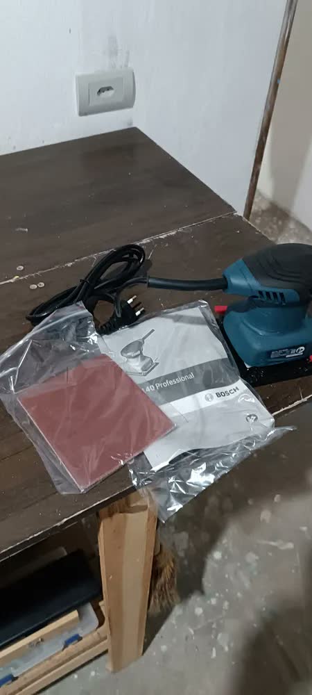 foto de Lixadeira Profissional Orbital Bosch Professional Gss 140 Azul 127v