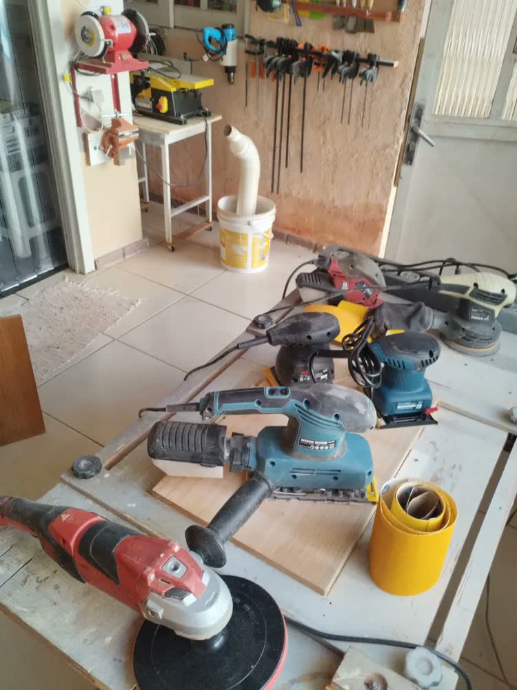 foto de Lixadeira Profissional Orbital Bosch Professional Gss 140 Azul 127v