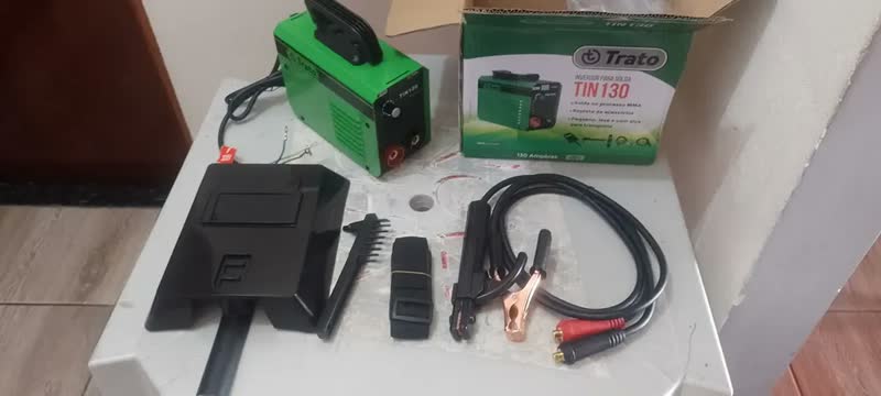 foto de Máquina de Solda Inversora MMA Trato TIN130 130A 220V Tecnologia IGBT Leve e Eficiente