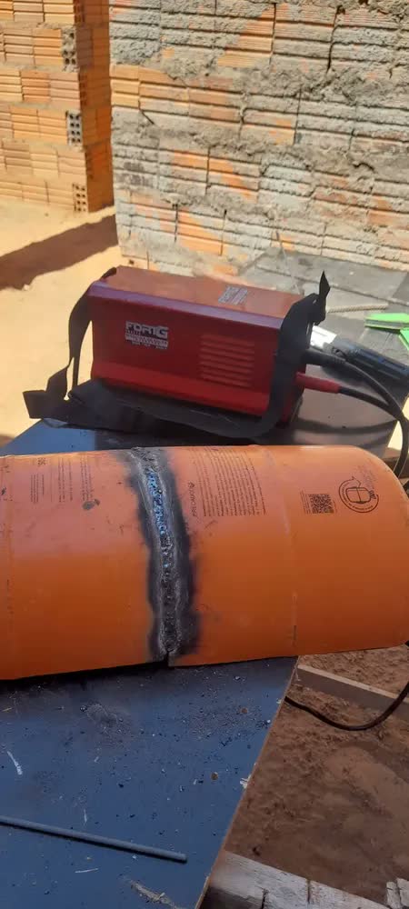 foto de Máquina de Solda Inversora MMA Fortg Bivolt Compacta 170A iP maquina
