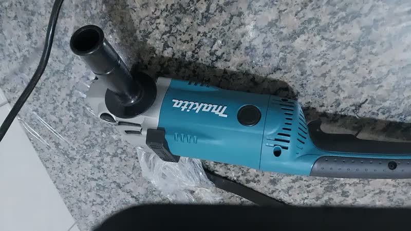 foto de Esmerilhadeira Angular Ga9020 2200w Ga9020 Makita