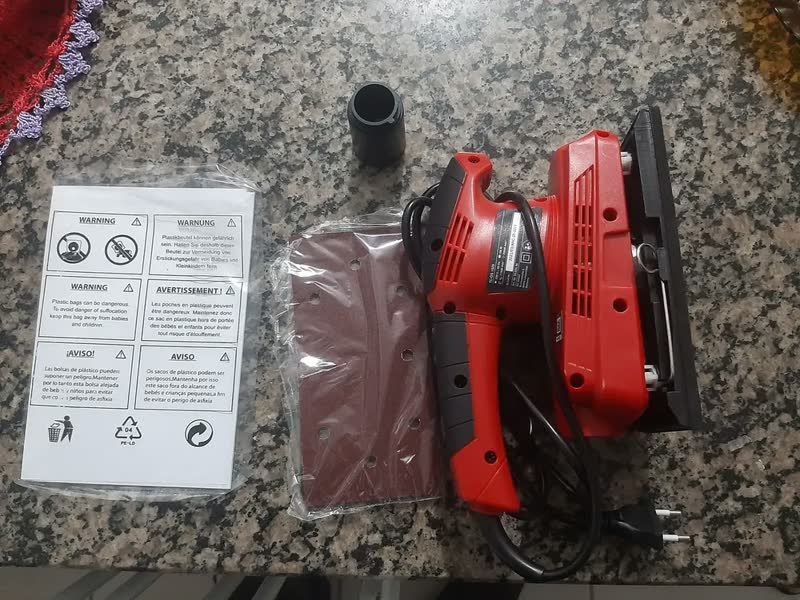 foto de Lixadeira Orbital Einhell TC-OS 1520