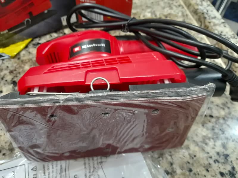 foto de Lixadeira Orbital Einhell TC-OS 1520