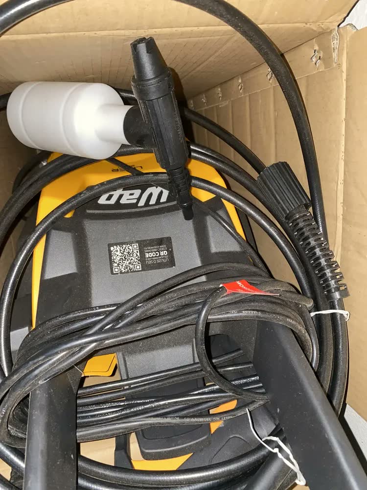 foto de Lavadora de Alta Pressão WAP Líder 2200 1750W de Potência 1800PSI com Aplicador de Detergente