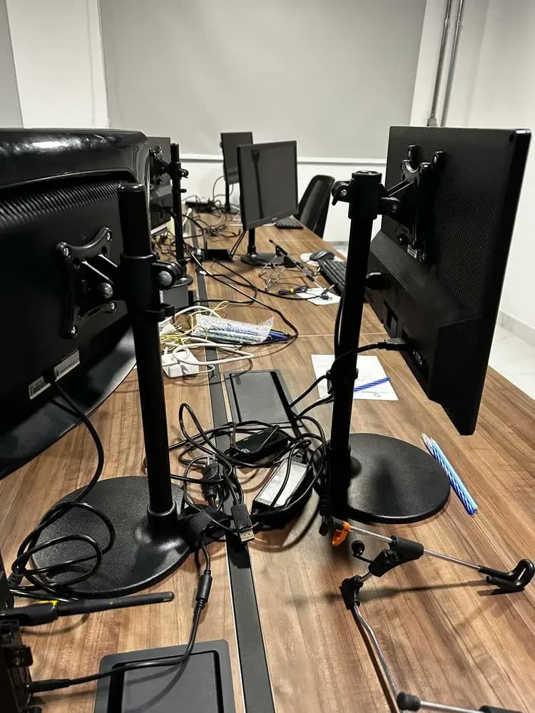 foto de Suporte Monitor Até 26 Organizador De Cabos Led Lcd Avatron