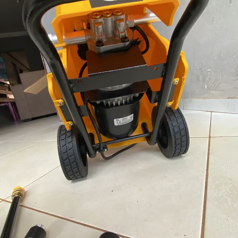 foto de Lavadora De Alta Pressão Profissional Motor Indução Wap 4100