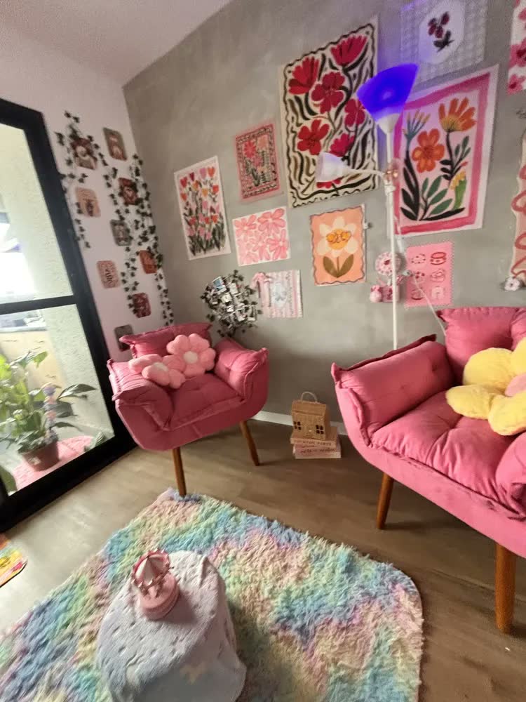 foto de Poltrona De Amamentação Alice Confortável Sala Tecido Suede