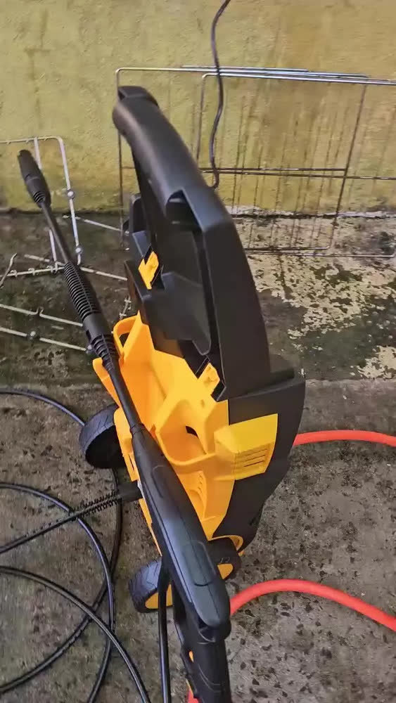 foto de Lavadora de Alta Pressão WAP Premier 2600 2000PSI 1800W com Aplicador de Detergente