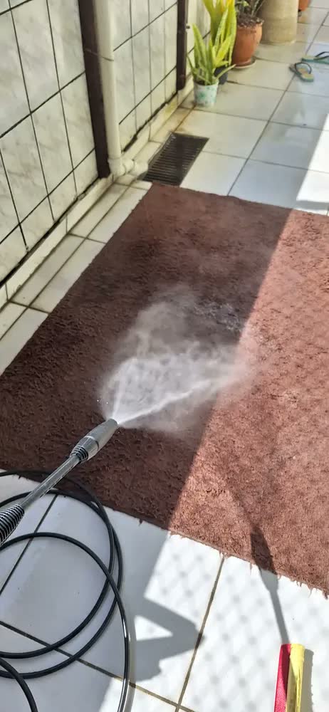 foto de Lavadora de Alta Pressão WAP Premier 2600 2000PSI 1800W com Aplicador de Detergente