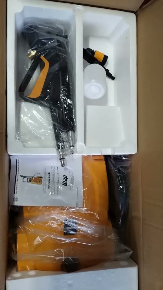 foto de Lavadora de Alta Pressão WAP Bravo 2550 1700W Motor de Indução Amarela e Preta