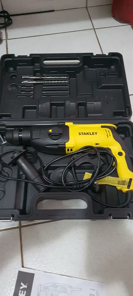 foto de Martelete Perfurador Rompedor 22mm 20V STANLEY SHR263K Com 3 Modos de Operação