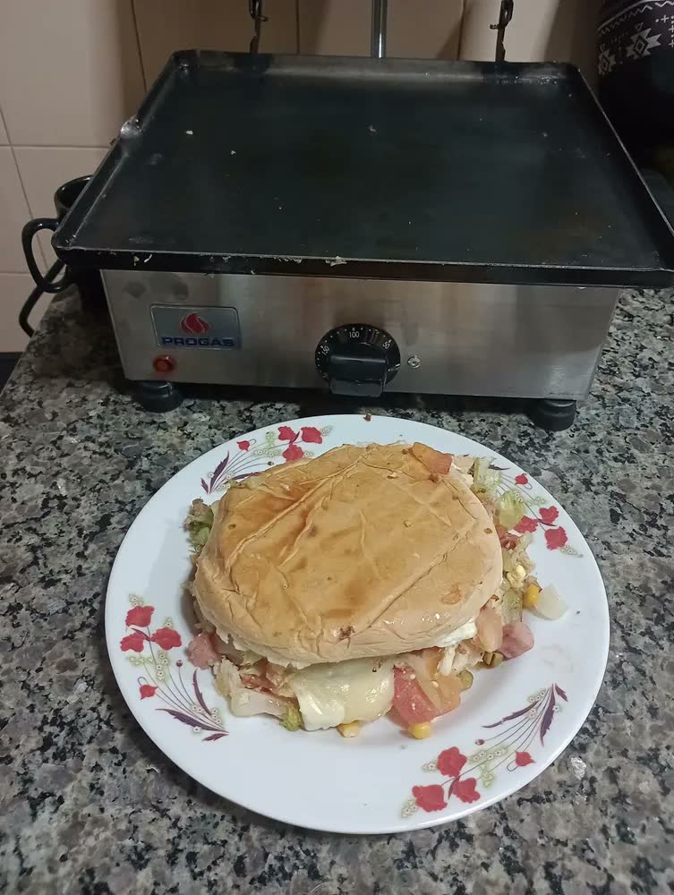 foto de Churrasqueira Grill Elétrica Progás PR-350 E Inox 2150W Com Tampa