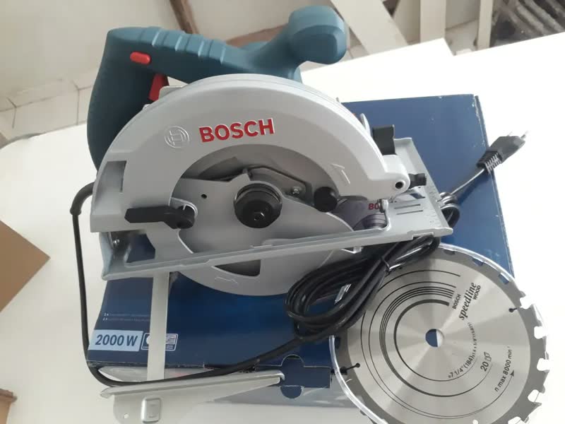 foto de Serra circular elétrica Bosch Professional GKS 20-65 184mm 2kW azul