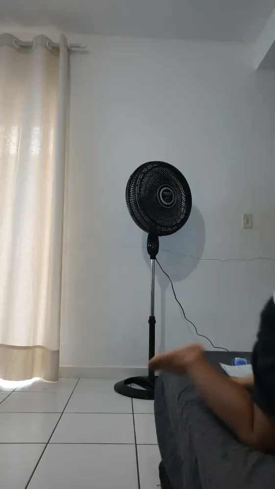 foto de Ventilador Coluna 40cm Super Turbo Tech, Mondial, 140W - VTX-40C-8P-CR