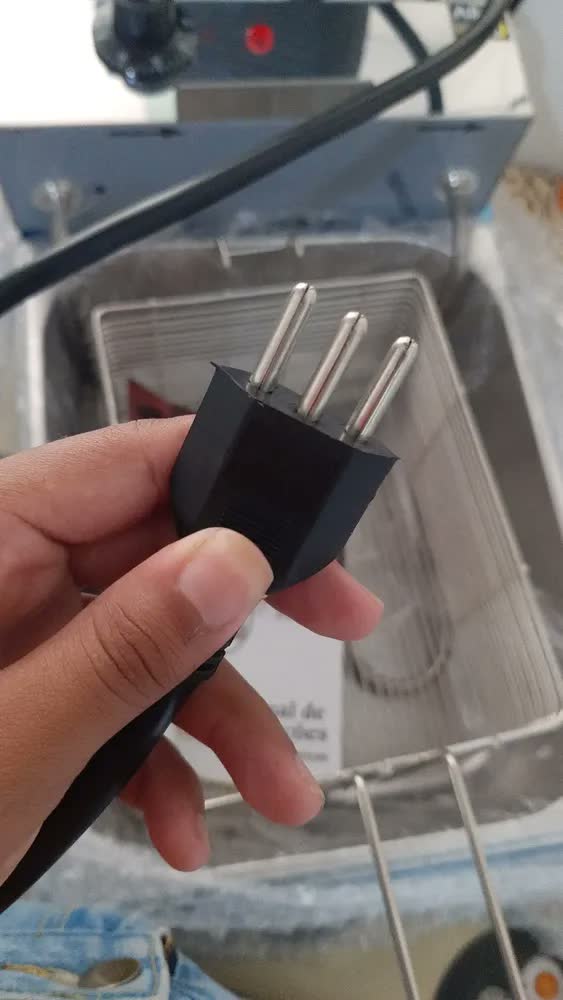 foto de Fritadeira Elétrica 5litros Gomes Inox Em Aço Inoxidável