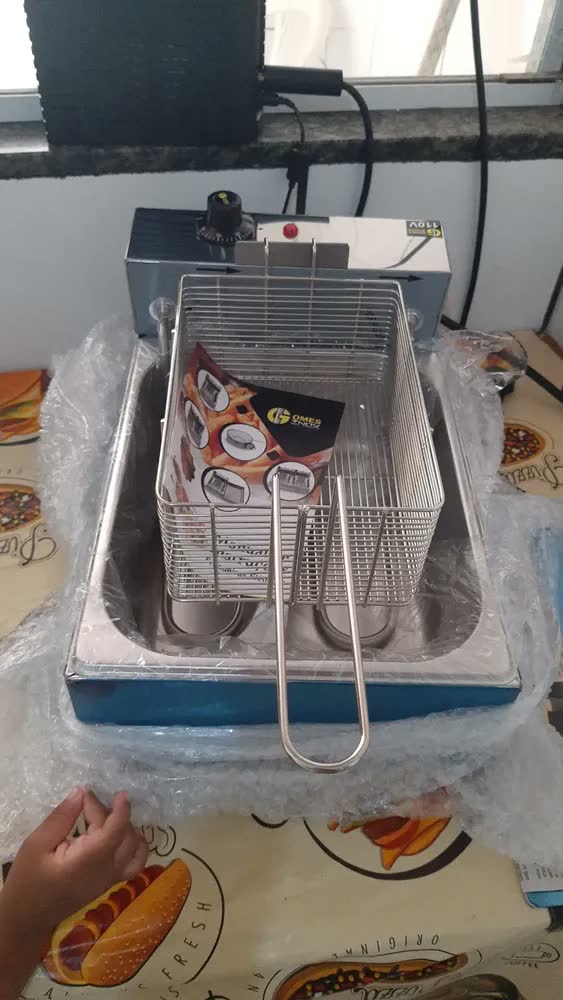 foto de Fritadeira Elétrica 5litros Gomes Inox Em Aço Inoxidável