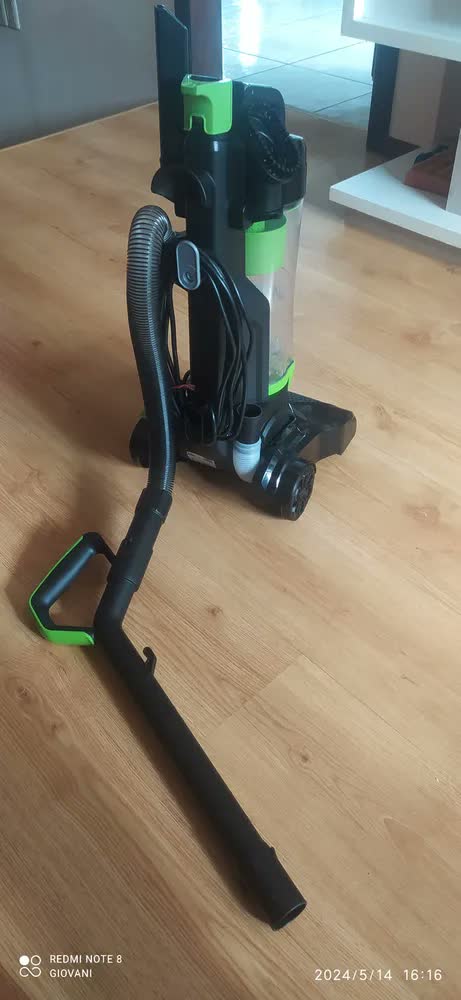 foto de Aspirador de Pó Vertical 2 em 1 WAP Life Speed 2000W de Potência e Filtro HEPA
