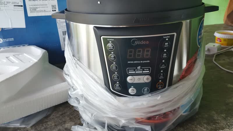 foto de Panela de Pressão Elétrica 6 L Digital Inox Midea